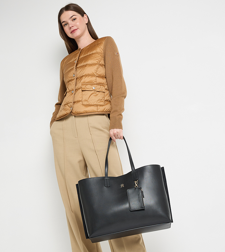 DISTINCT Logo Detail Tote Bag