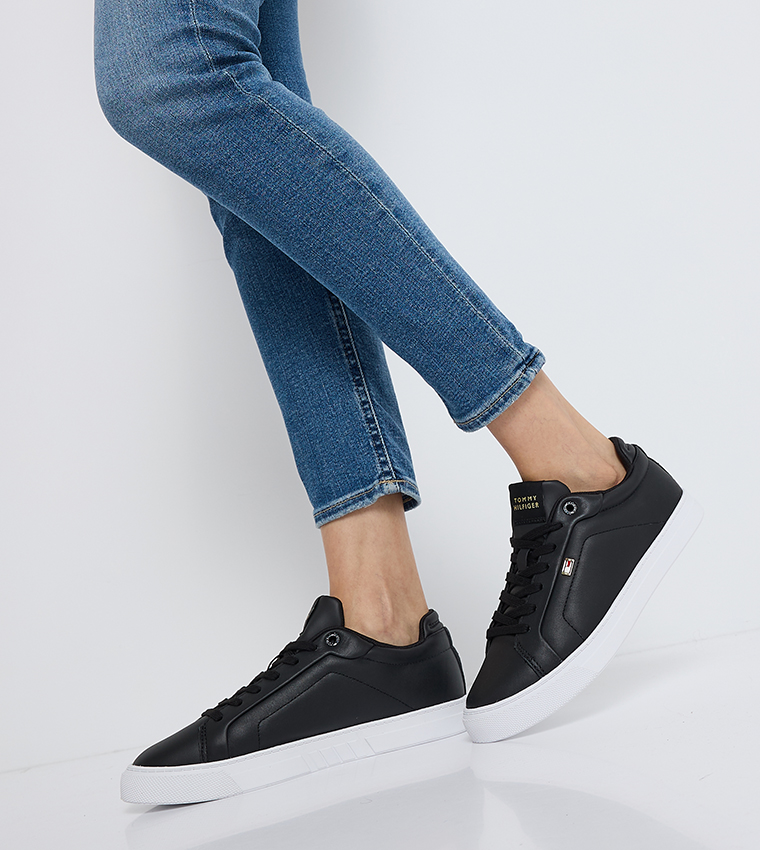 Lace-UP Court Sneakers