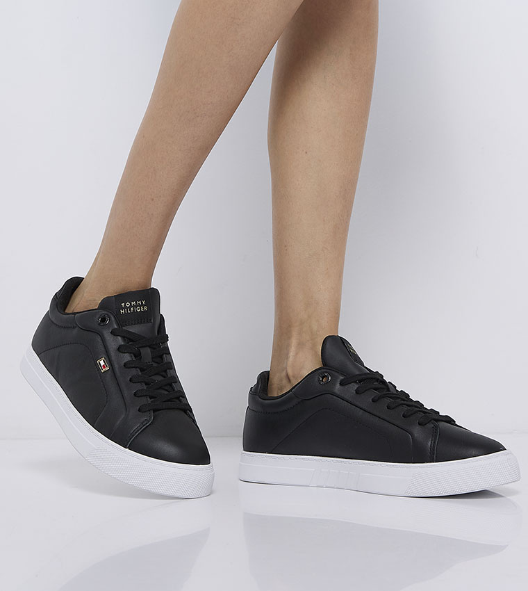 Lace-UP Court Sneakers