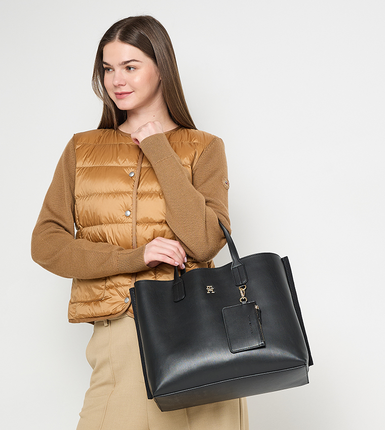 DISTINCT Logo Detail Tote Bag