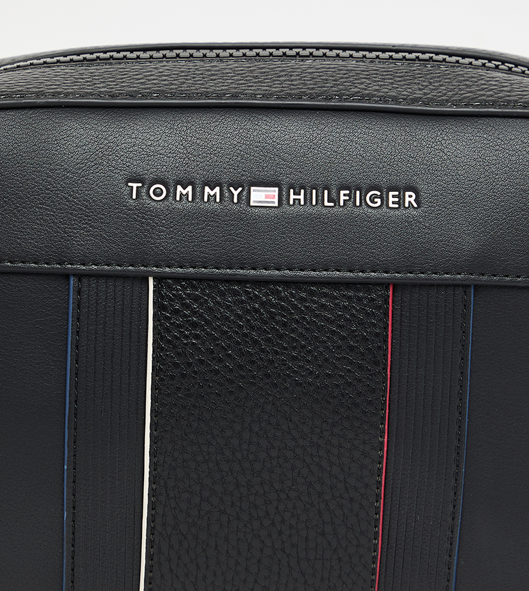 Logo Detail Zippered Toiletry Bag