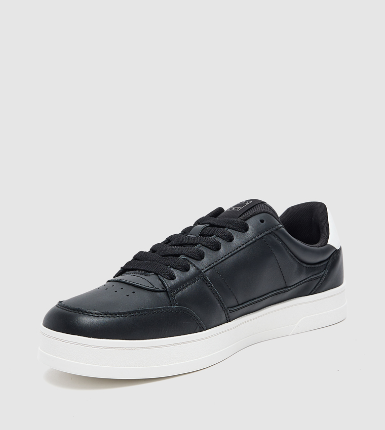 GREENWICH Lace-Up Sneakers