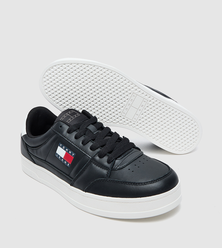 GREENWICH Lace-Up Sneakers