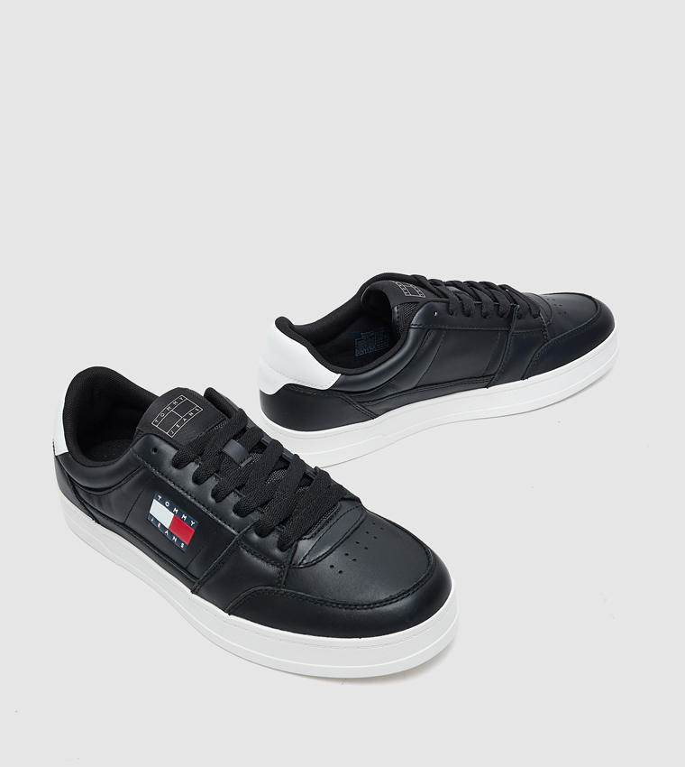 GREENWICH Lace-Up Sneakers