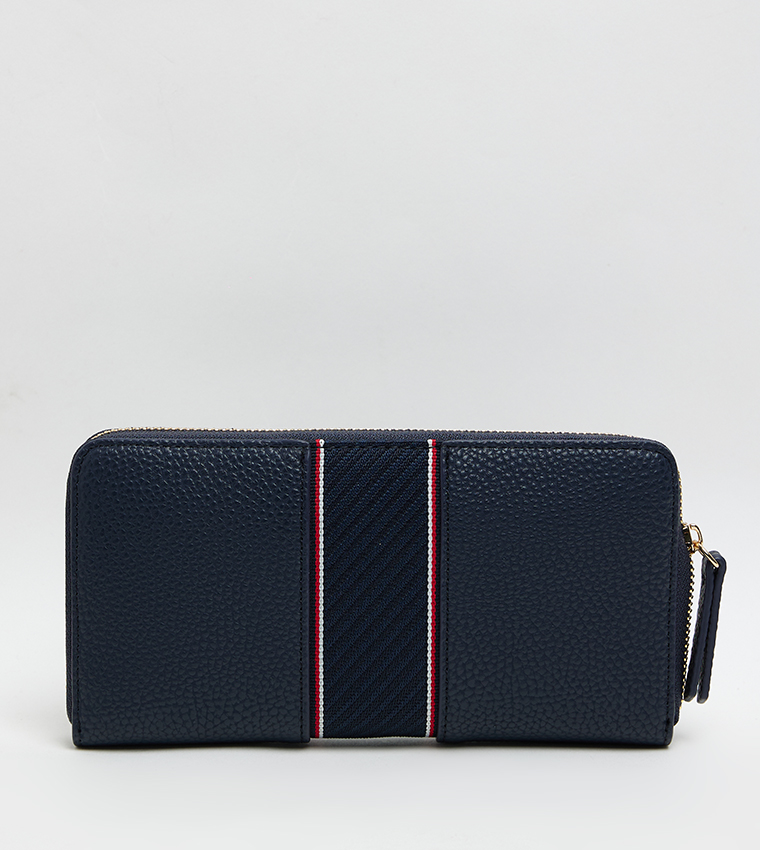 محفظة طويلة بشعار