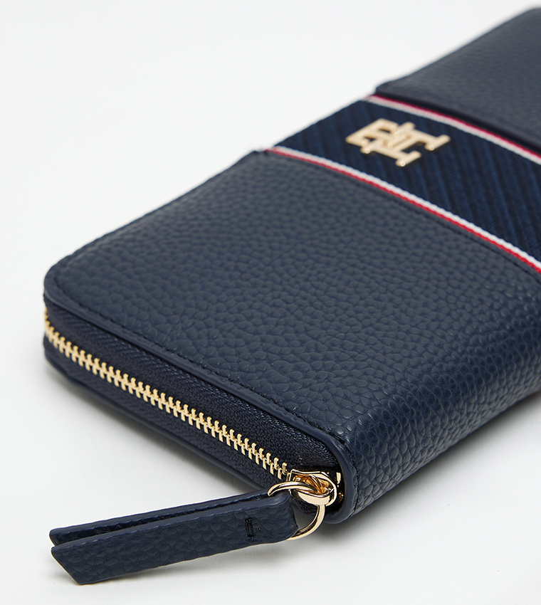 محفظة طويلة بشعار