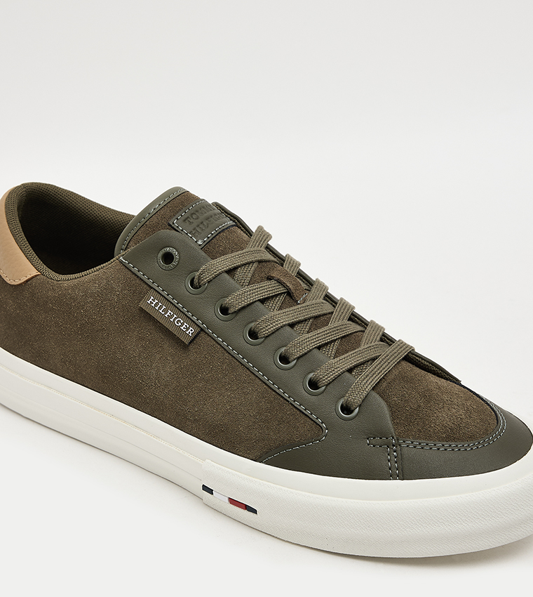 Round Toe Lace-UP Sneakers