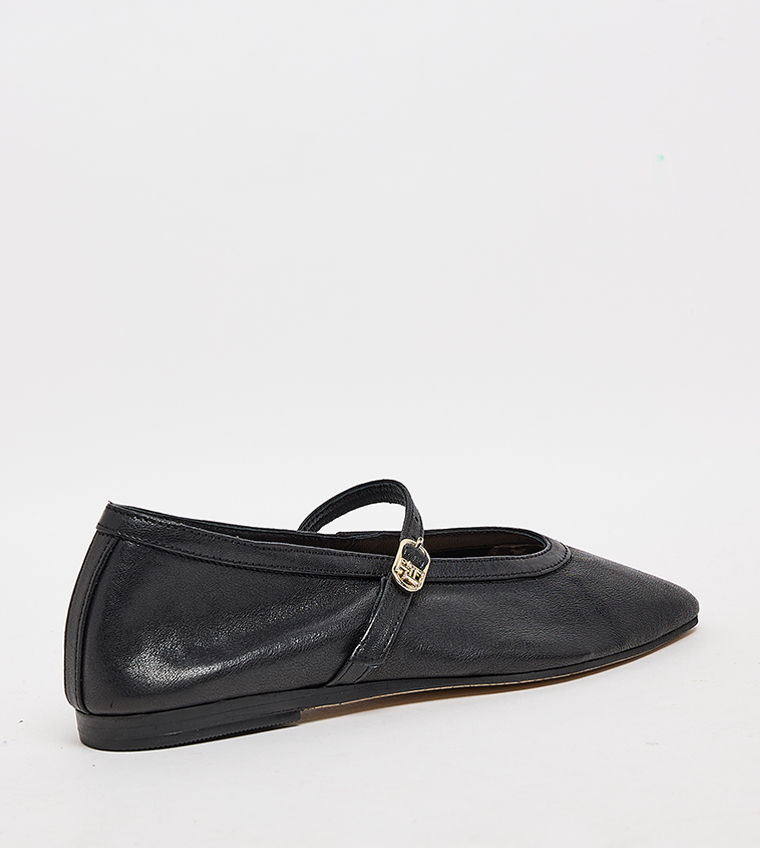 Textured Mary Jane Shoes