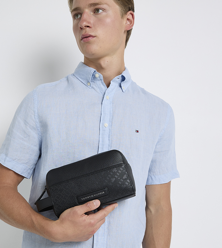 حقيبة أدوات عناية بنقشة