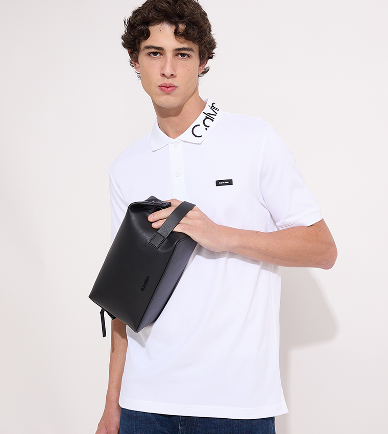 MINIMAL FOCUS Logo Detail Toiletry Bag