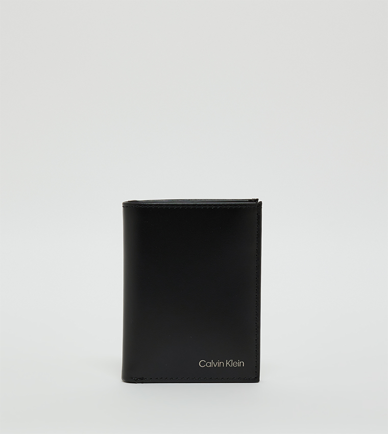 Logo Detail Smooth Bifold Cardholder
