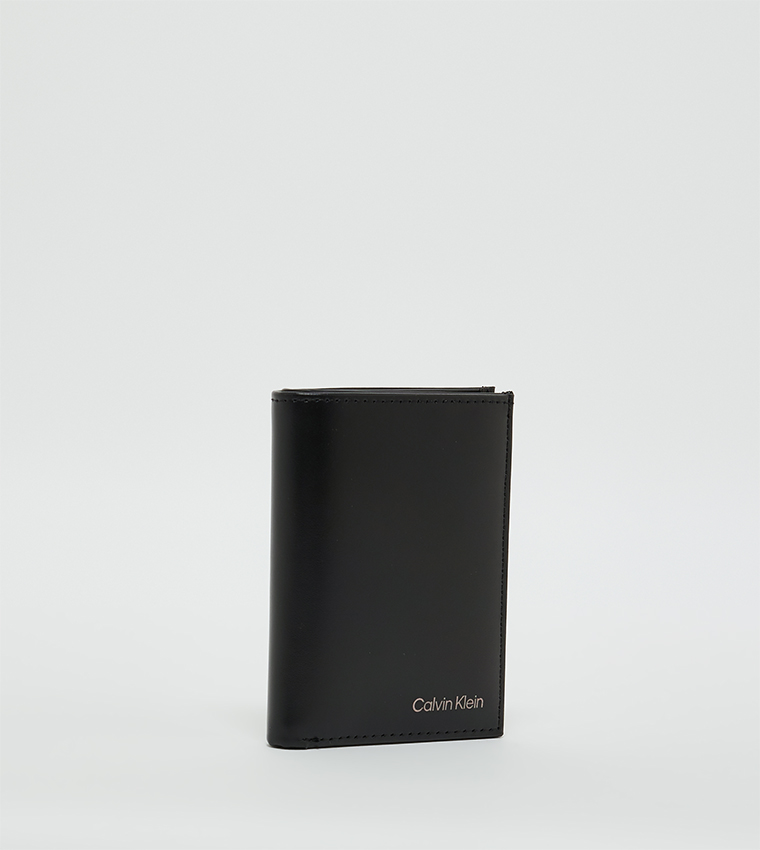 Logo Detail Smooth Bifold Cardholder