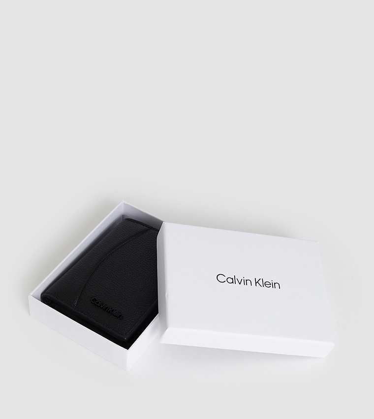 MINIMAL FOCUS Logo Detail Bi-Fold Wallet