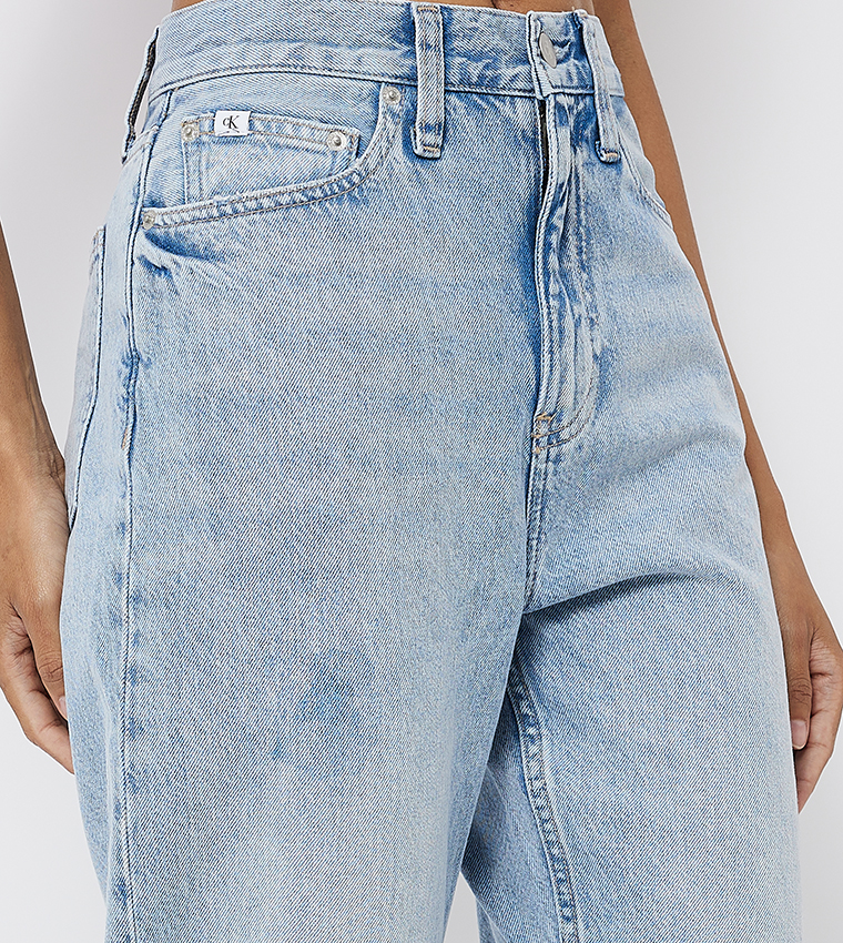 Washed High Rise Straight Fit Jeans