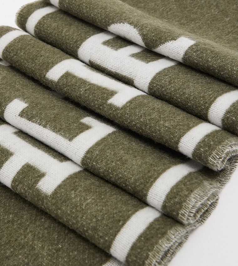 Logo Detail Scarf