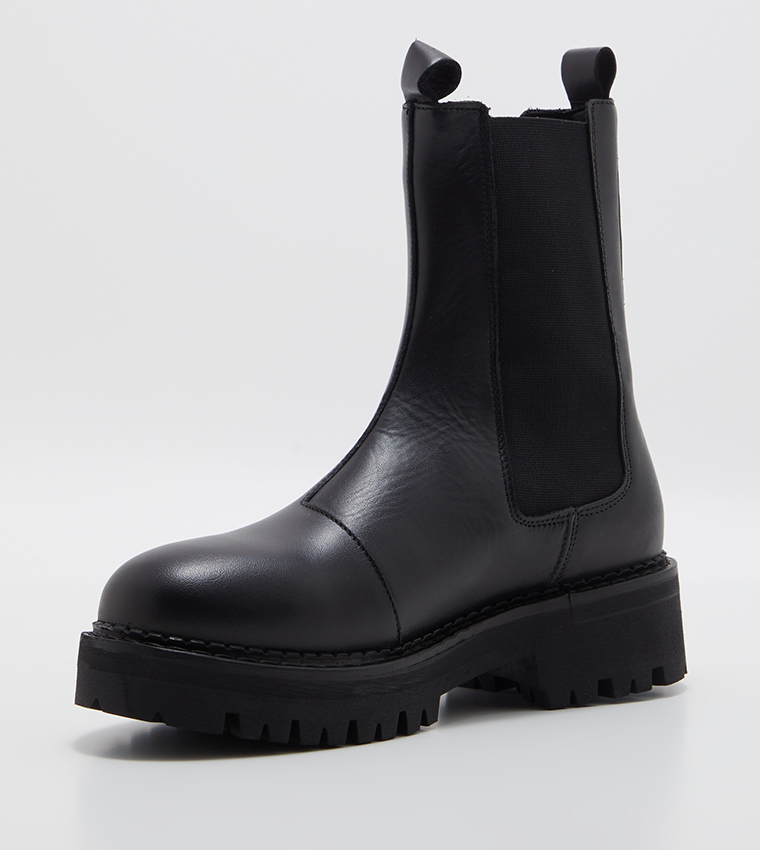 URBAN Logo Badge Chelsea Boots