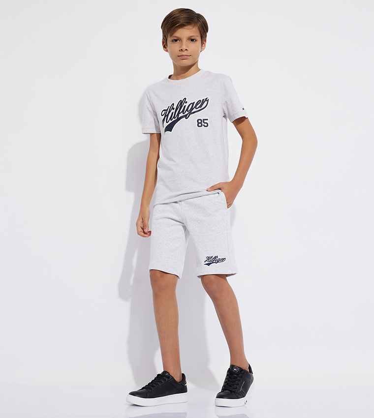 شورت مطرز برباط 