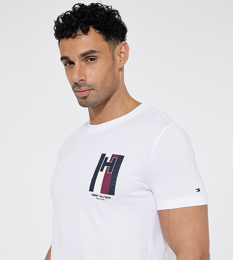 Logo Detail Short Sleeves T-Shirt