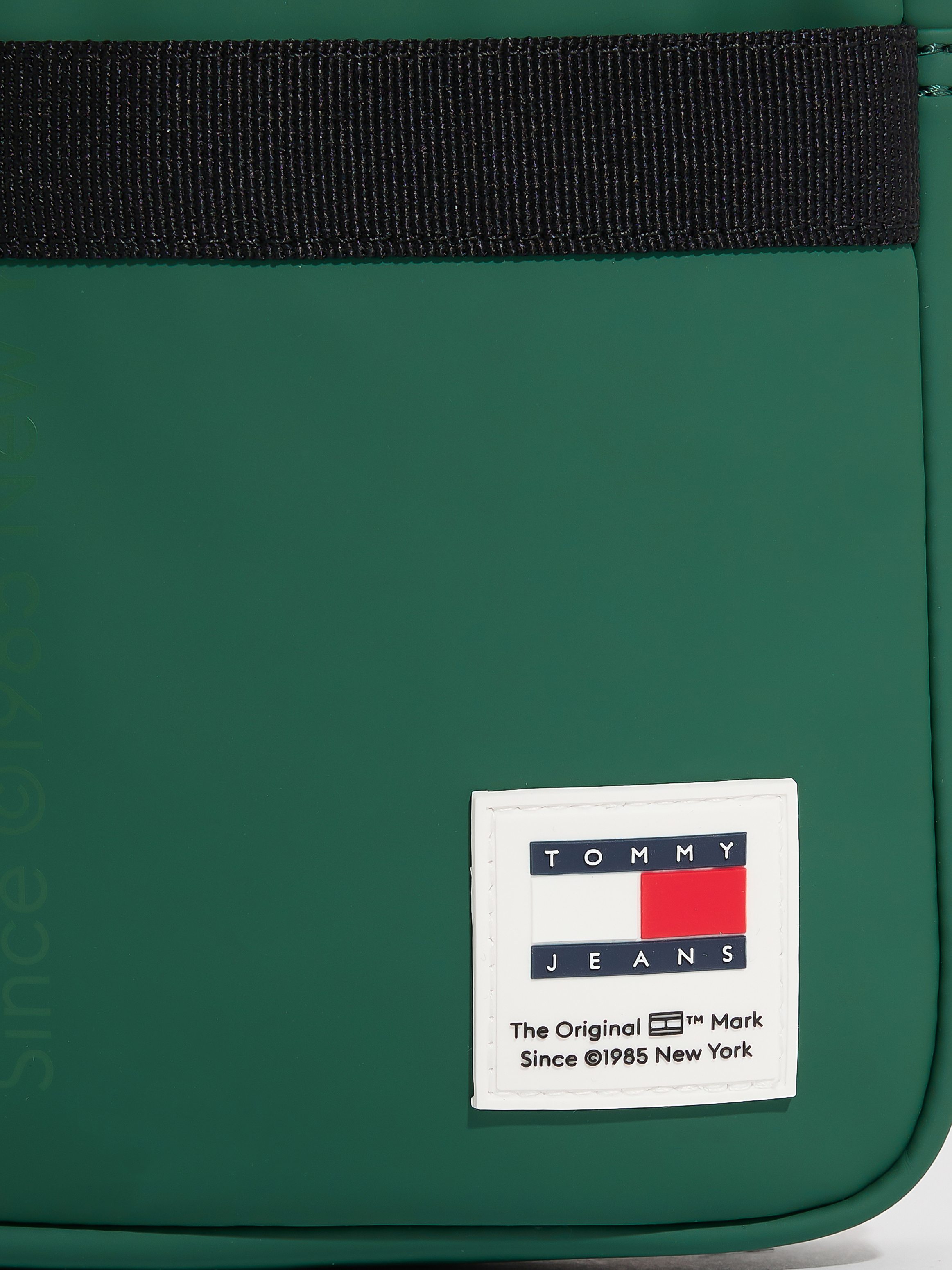 Logo Detail Daily + Reporter Bag