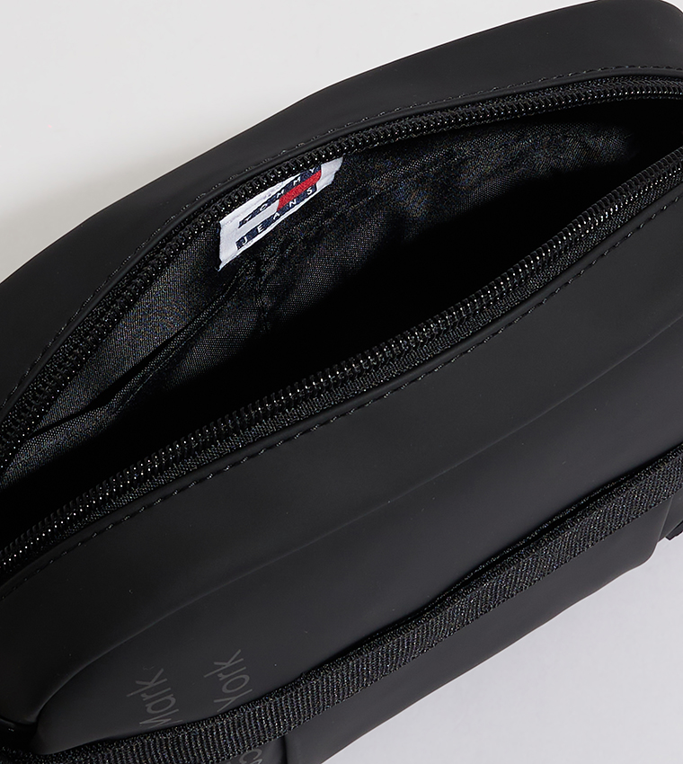 Logo Detail Daily + Toiletry Bag