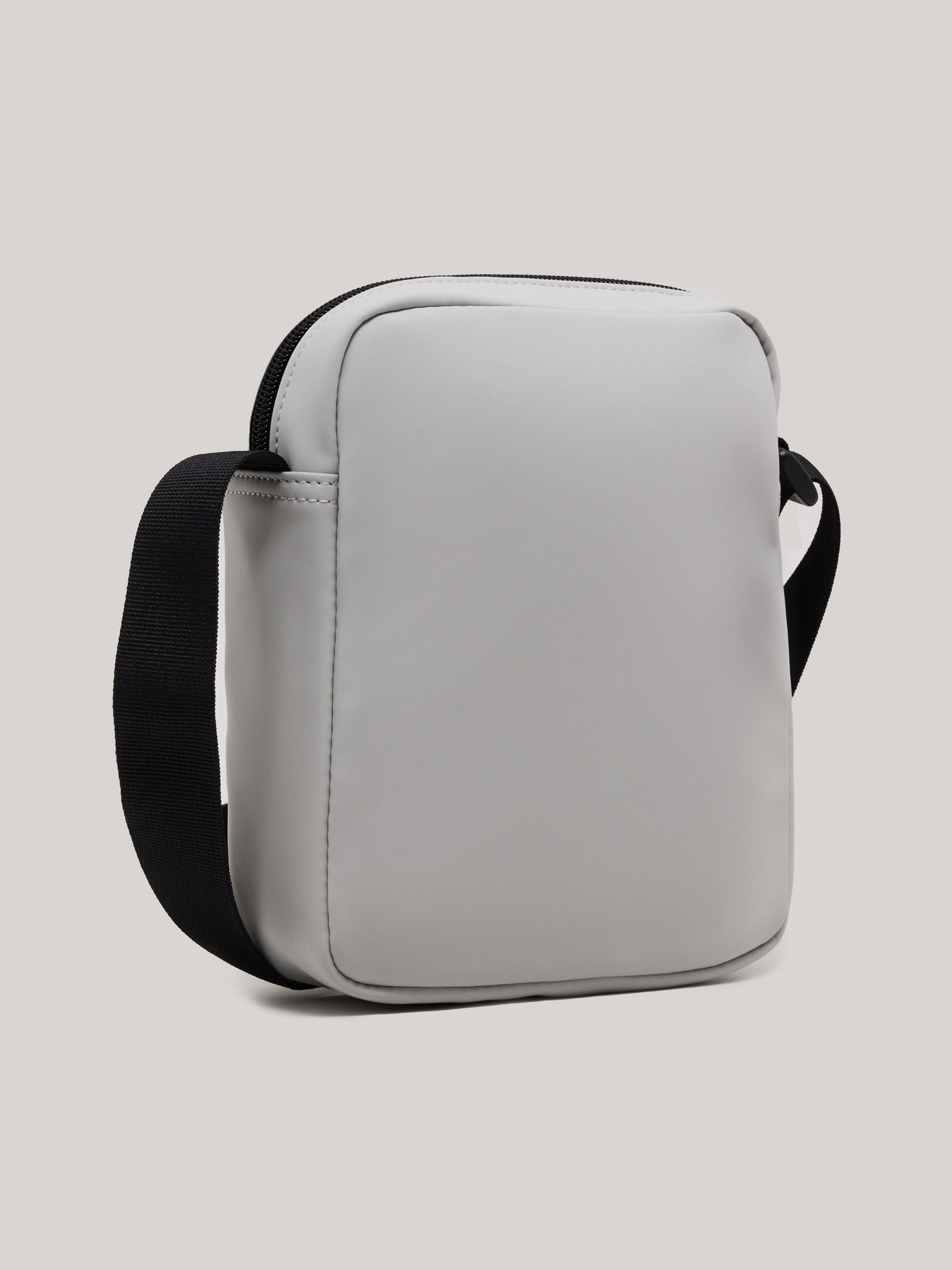Logo Detail Daily + Reporter Bag
