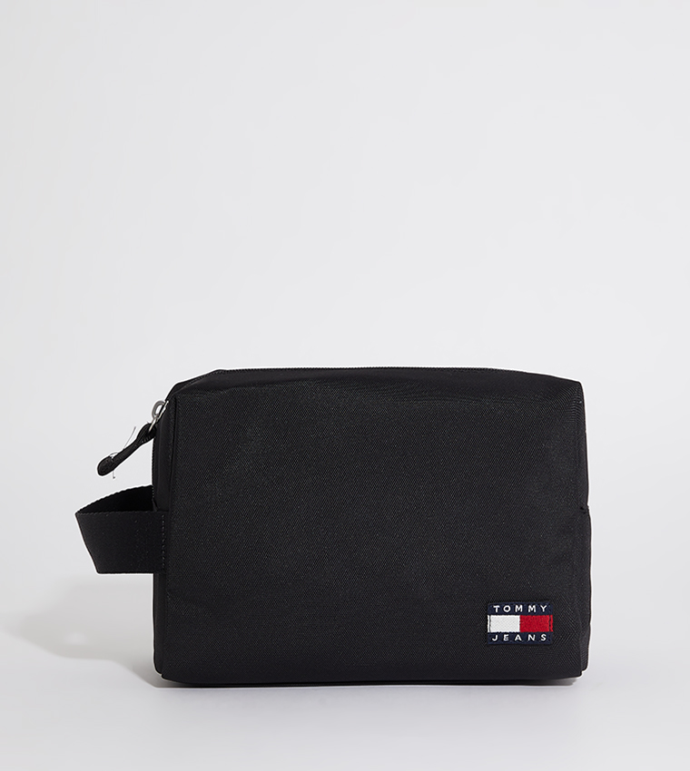 Essentail Flaf Detail Toiletry Bag