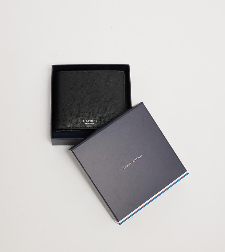 SAFFIANO Logo Detail Wallet