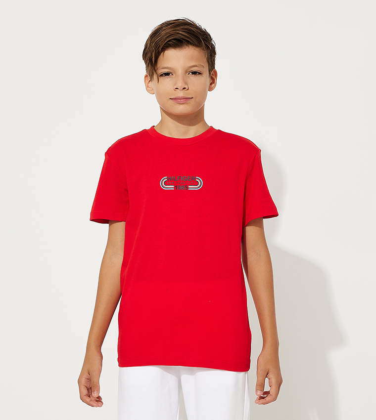 تيشيرت بأكمام قصيرة وطبعة مونوتايب 