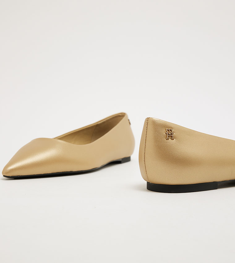 Logo Detail Pointed Toe Ballerinas