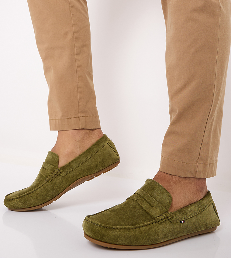 Round Toe Suede Loafers