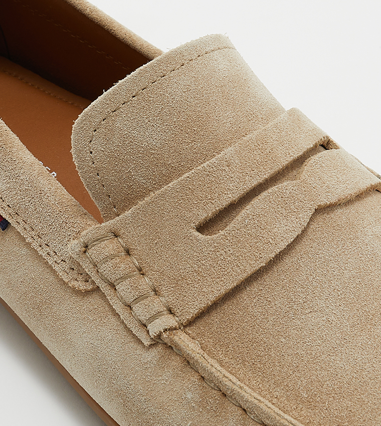 Round Toe Suede Loafers