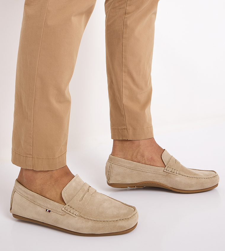 Round Toe Suede Loafers