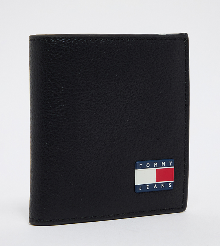 HERITAGE Textured Leather Bi-Fold Wallet