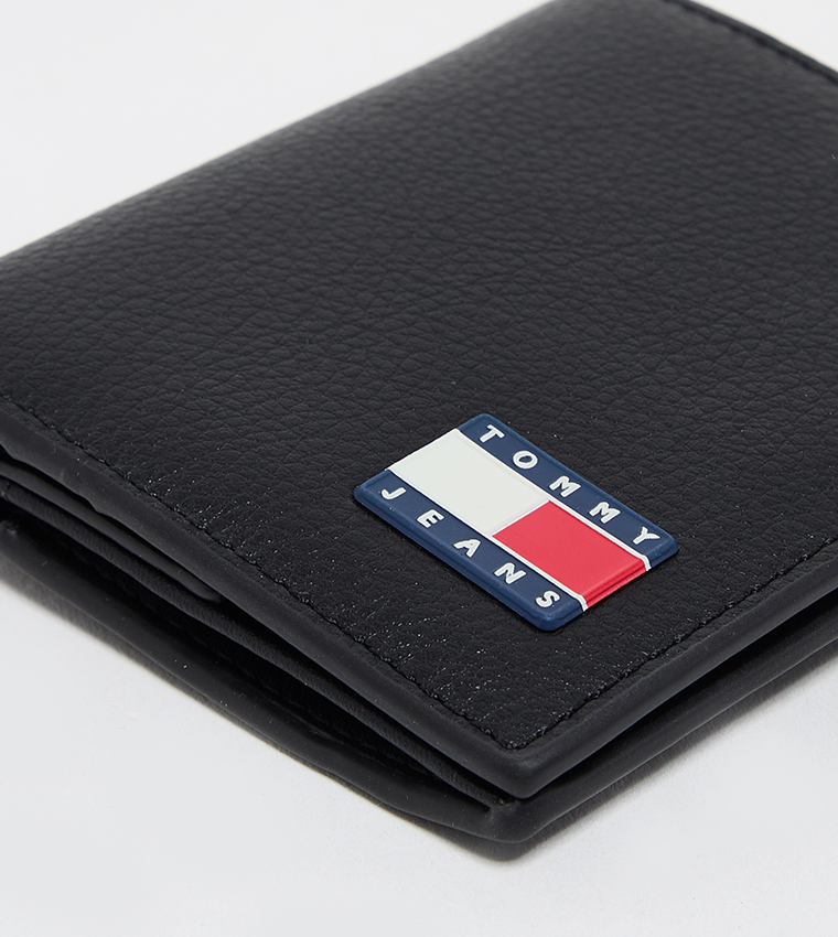HERITAGE Textured Leather Bi-Fold Wallet