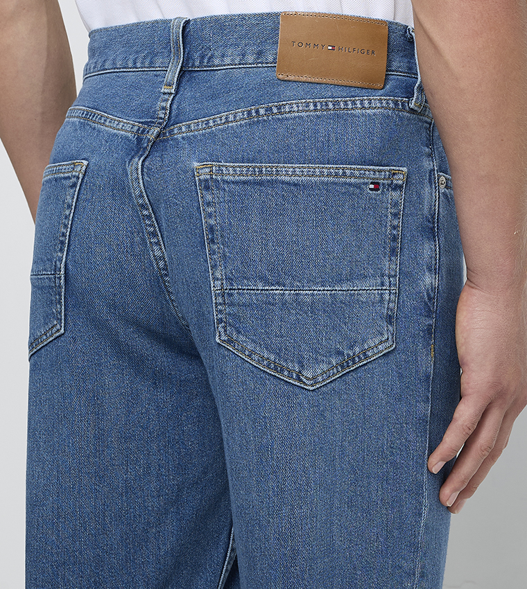 HARLEM Washed Tapered Fit Jeans