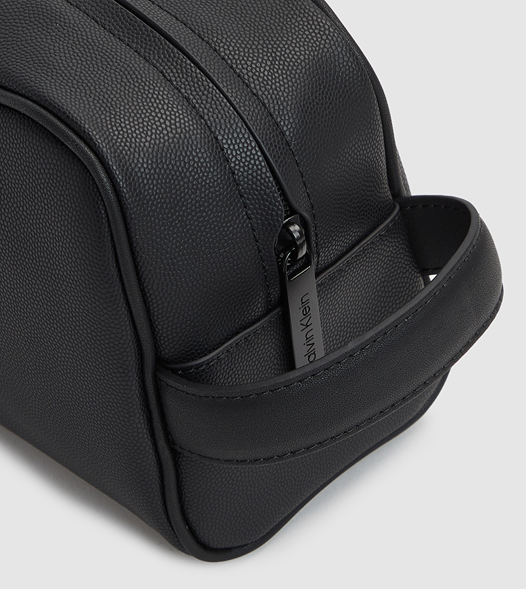 Logo Detail Washbag