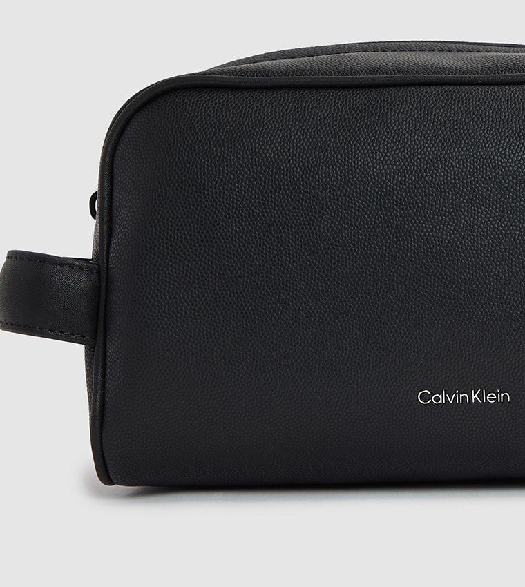Logo Detail Washbag