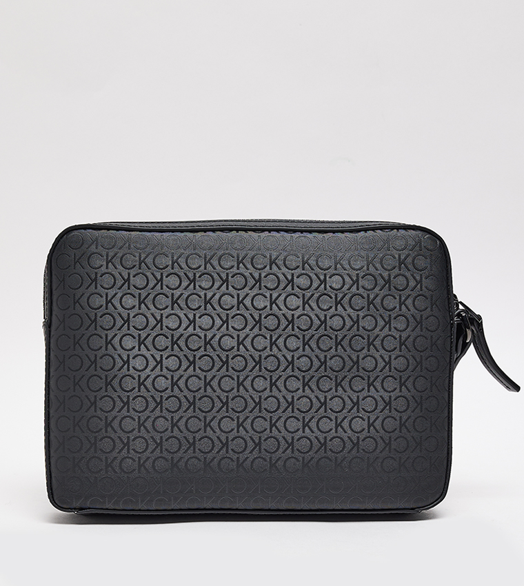 Sleek Logo Detail Toiletry Bag