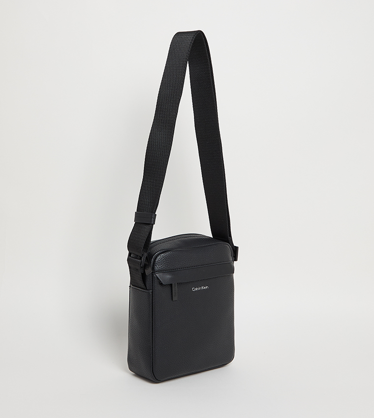 Textured Reporter Bag