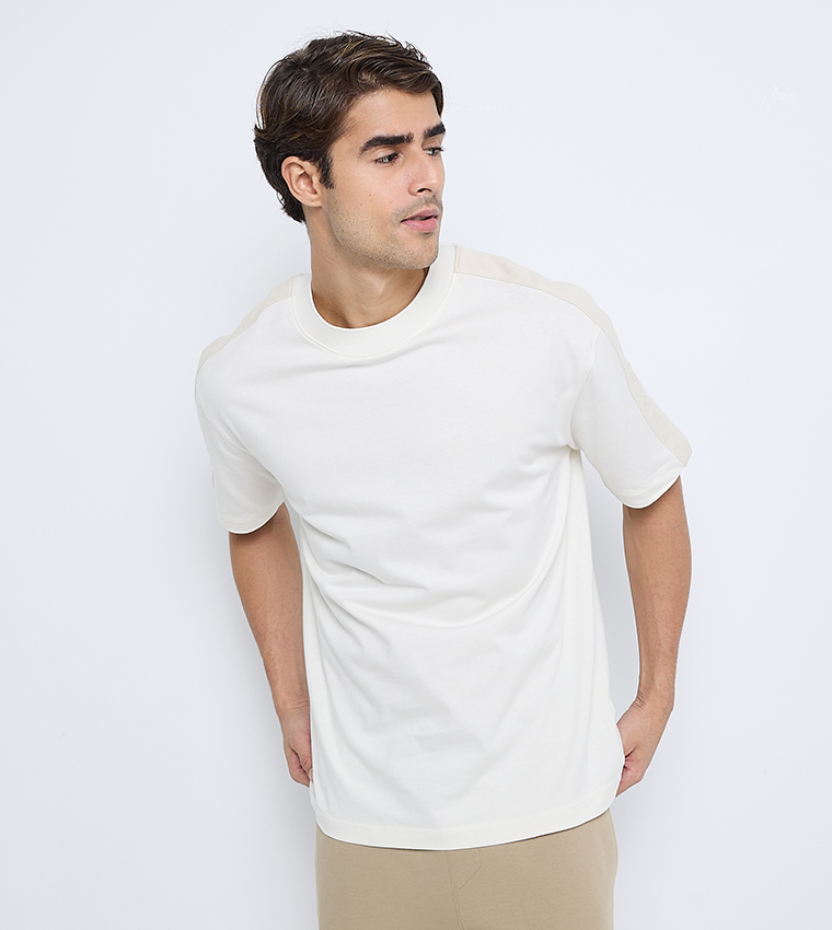 Patch Detail Short Sleeves T-Shirt