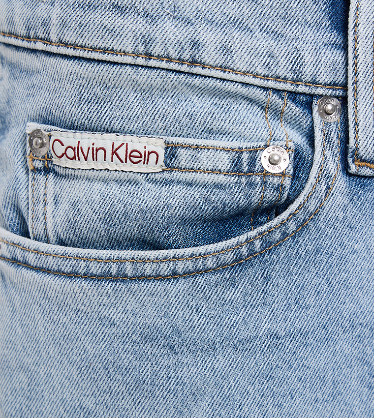 Washed Mid Rise Straight Fit Jeans
