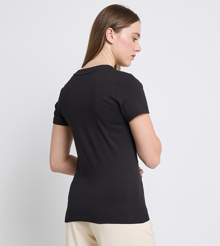 Logo Detail Short Sleeves T-Shirt