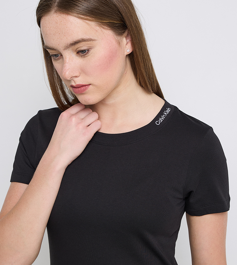 Logo Detail Short Sleeves T-Shirt