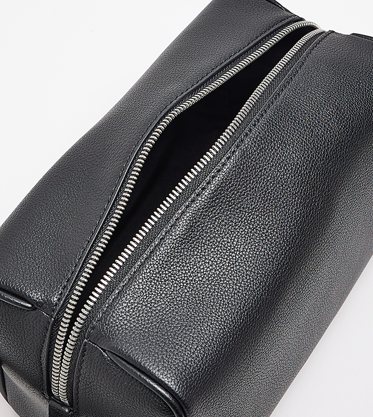 Sculpted Impression Toiletry Bag
