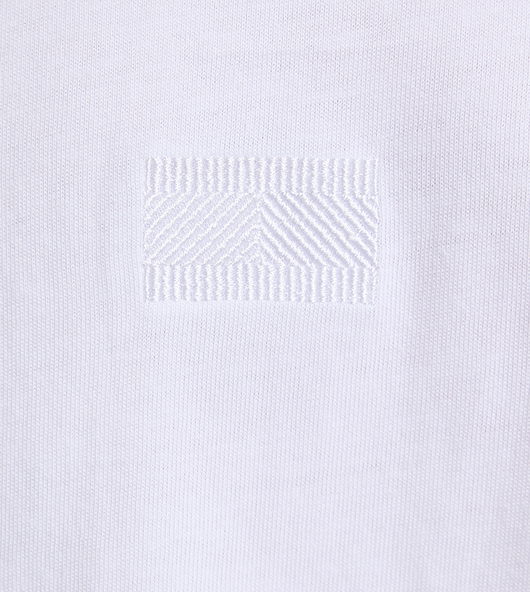 Flag Embroidery Detail Short Sleeves T-Shirt