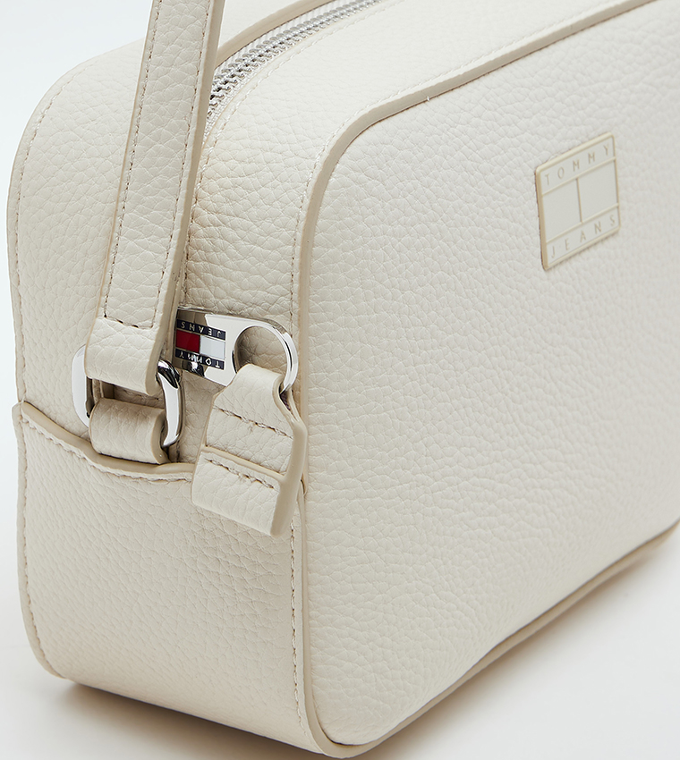 حقيبة كاميرا موست بشعار