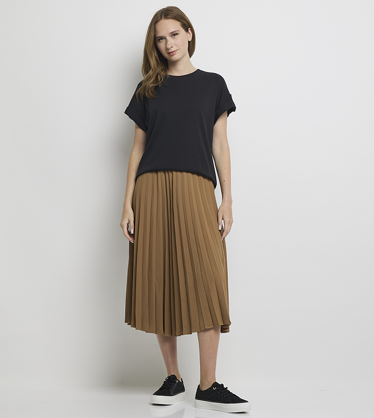 Solid Button Detail T-Shirt