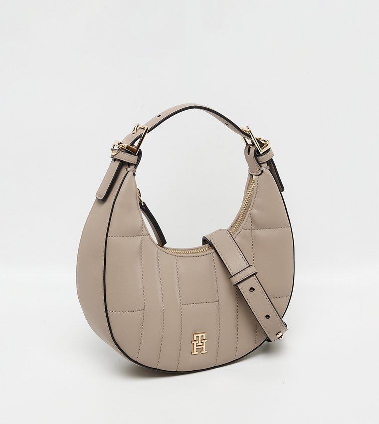 شنطة كتف واسعة مبطنة 