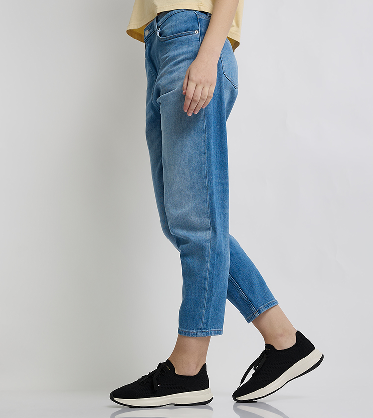 حذاء جري منسوج