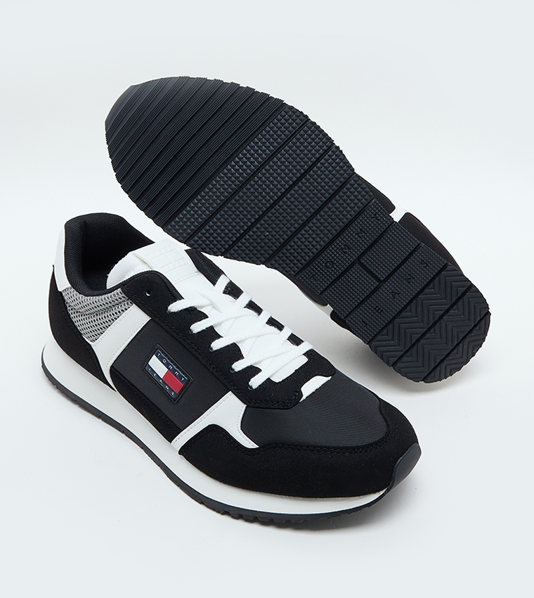 Logo Badge Runner Sneakers